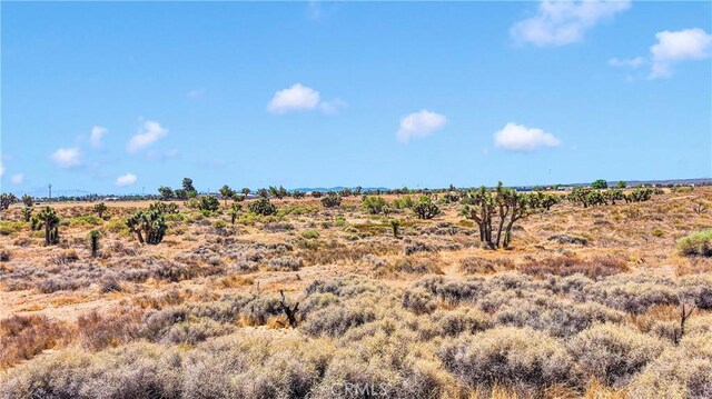 9234 E Arrowhead Rd, Phelan, CA 92371