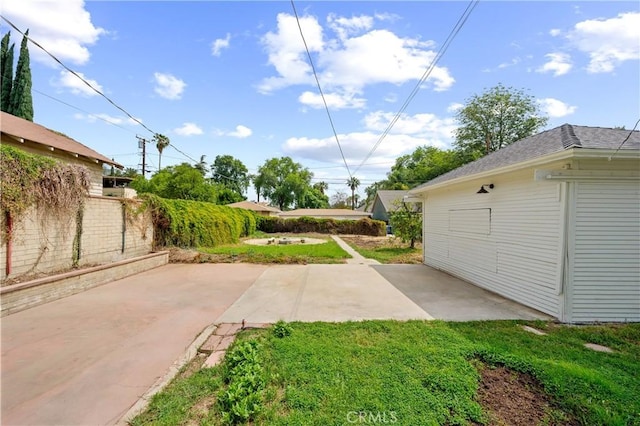 4415 12th St, Riverside, CA 92501 - view of yard featuring a patio