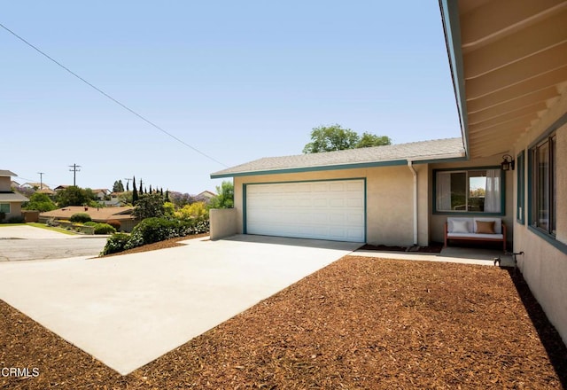 815 Perry Ave, Montebello, CA 90640 - garage featuring driveway