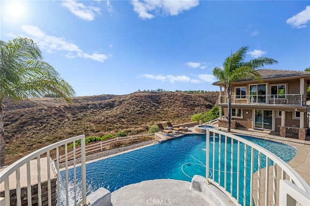 43845 Calle De Velardo, Temecula, CA 92592 - view of pool featuring a patio area and a pool with connected hot tub