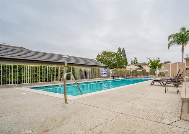 8190 Crowley Cir, Buena Park, CA 90621 - community pool with a patio