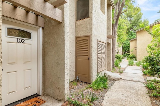 4900 E Chapman Ave Unit 102, Orange, CA 92869 - entrance to property with stucco siding