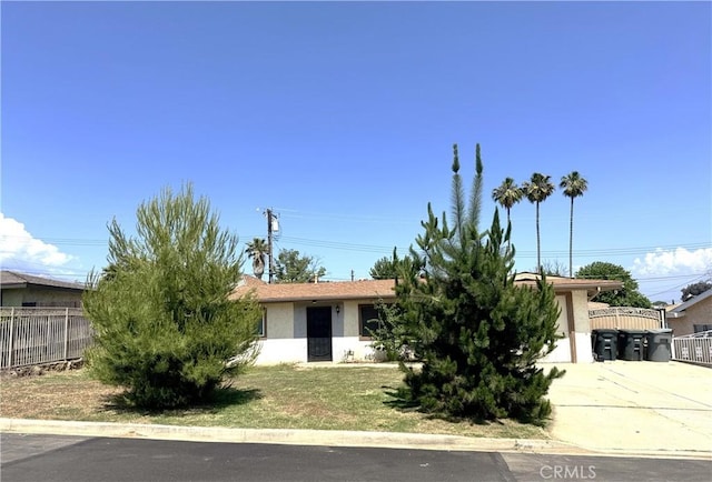 10040 Sky Ln, Cherry Valley, CA 92223 - photo 1