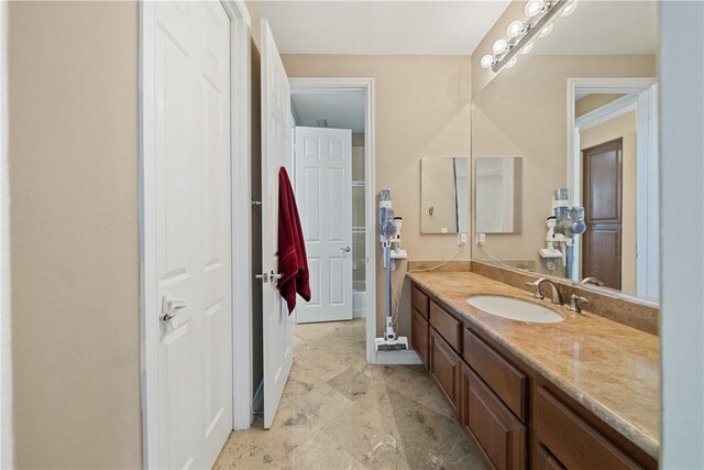 2514 Bulrush Cir, Corona, CA 92882 - bathroom with vanity