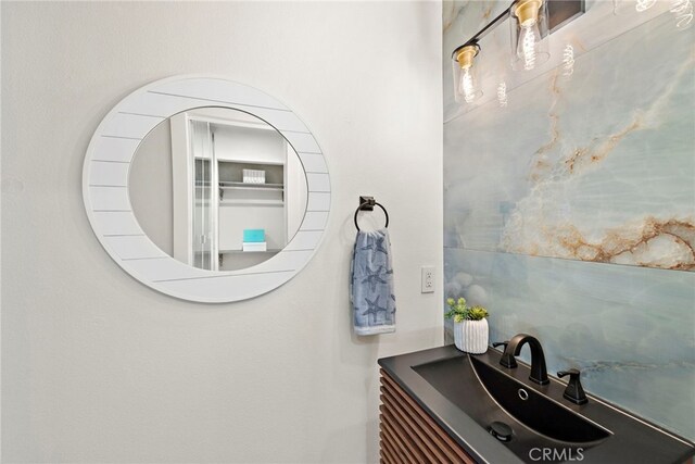 2175 S Coast Hwy Unit 16, Laguna Beach, CA 92651 - bathroom with vanity