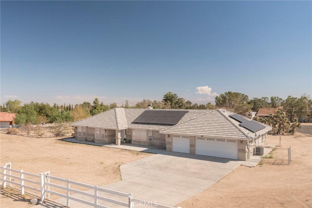 9925 Sierra Vista Rd, Phelan, CA 92371 - photo 1