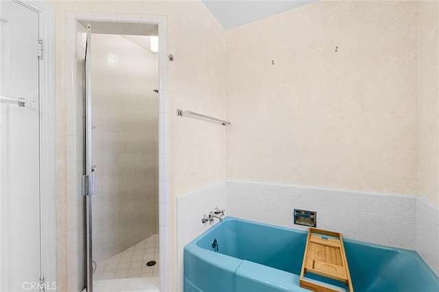 1539 Hammon Ave, Oroville, CA 95966 - full bathroom featuring a garden tub and a shower stall