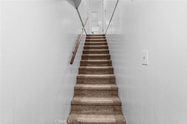 1539 Hammon Ave, Oroville, CA 95966 - view of stairs