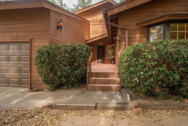 8516 Valley View Trl, Pine Valley, CA 91962 - property entrance featuring a garage