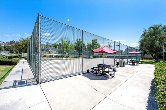 6640 Bridle Cir, Yorba Linda, CA 92886 - photo 55