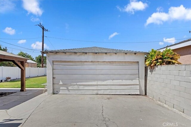 809 San Marino Ave, Montebello, CA 90640 - view of detached garage