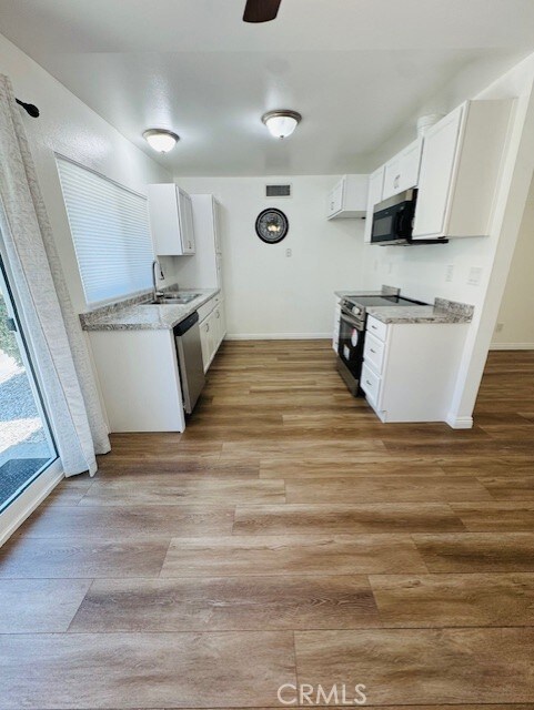 26335 Oakspur Dr Unit B, Newhall, CA 91321 - photo 14