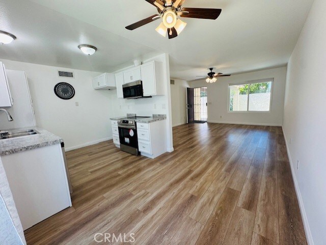 26335 Oakspur Dr Unit B, Newhall, CA 91321 - photo 12