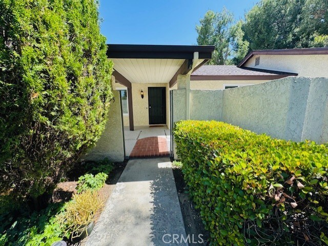26335 Oakspur Dr Unit B, Newhall, CA 91321 - photo 6