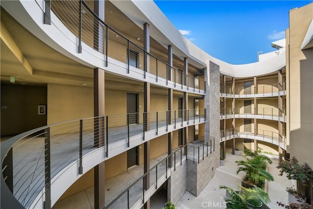 709 E Walnut St Unit 415, Pasadena, CA 91101 - view of apartment building / complex