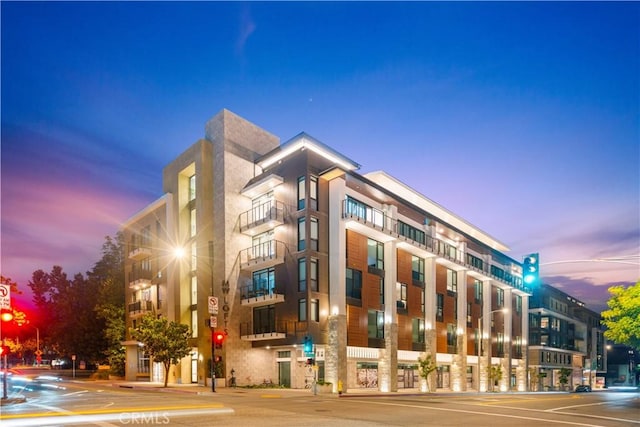 709 E Walnut St Unit 415, Pasadena, CA 91101 - view of property