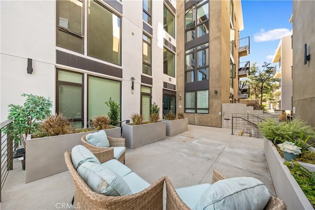 709 E Walnut St Unit 415, Pasadena, CA 91101 - view of patio with outdoor lounge area