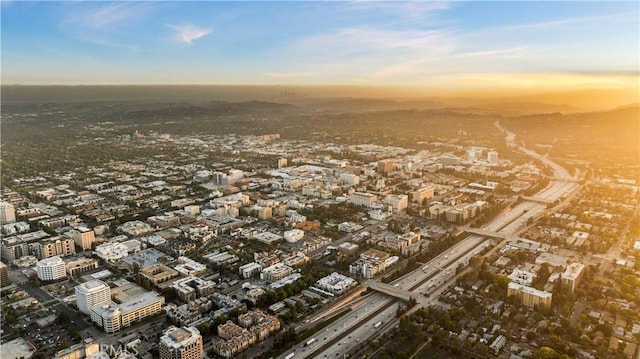 709 E Walnut St Unit 415, Pasadena, CA 91101 - aerial view at dusk of a view of city