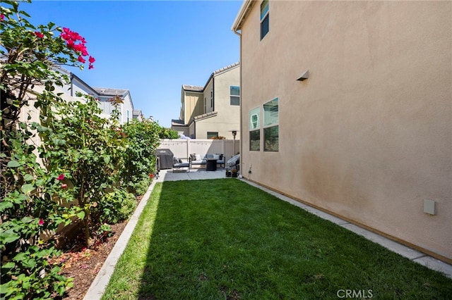 4171 Powell Way Unit 105, Corona, CA 92883 - view of yard with an outdoor hangout area and a patio