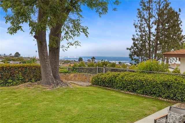 2817 San Ramon Dr, Rancho Palos Verdes, CA 90275 - view of yard with a water view