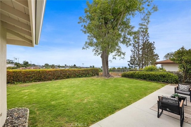 2817 San Ramon Dr, Rancho Palos Verdes, CA 90275 - view of yard featuring a patio