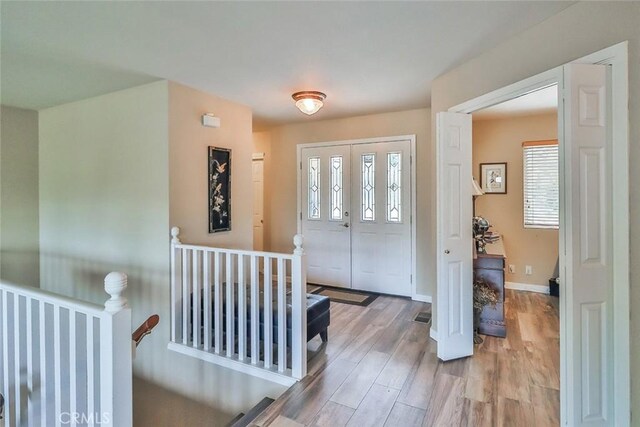240 Portal St, Oak View, CA 93022 - entrance foyer featuring light wood-type flooring and baseboards