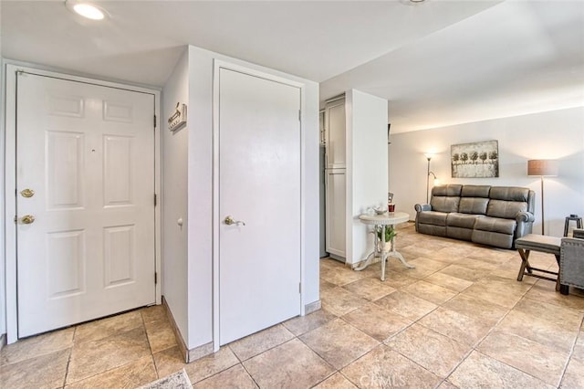 28282 Sorrento Unit 147, Laguna Niguel, CA 92677 - foyer with baseboards