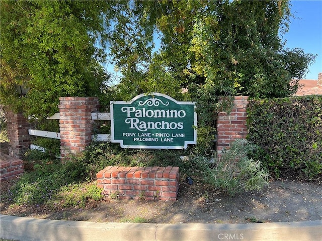 12 Pinto Ln, Rolling Hills Estates, CA 90274 - view of community sign