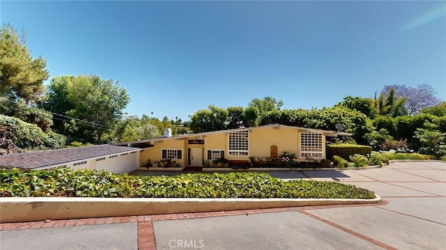 12 Pinto Ln, Rolling Hills Estates, CA 90274 - view of front of home with stucco siding