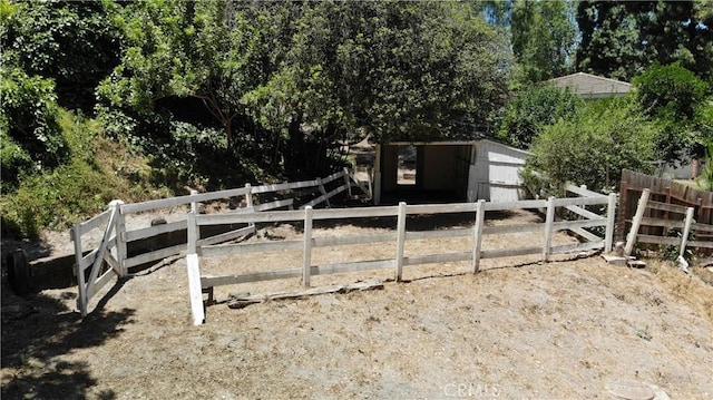 12 Pinto Ln, Rolling Hills Estates, CA 90274 - view of yard featuring an outdoor structure