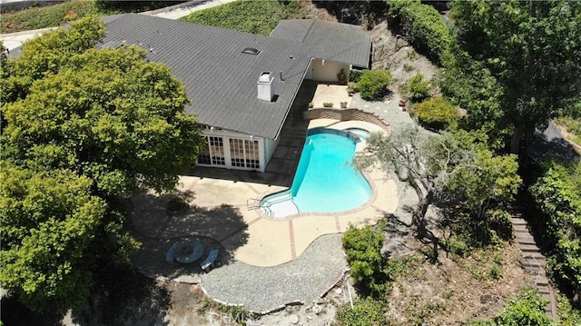 12 Pinto Ln, Rolling Hills Estates, CA 90274 - view of subject property with a pool area