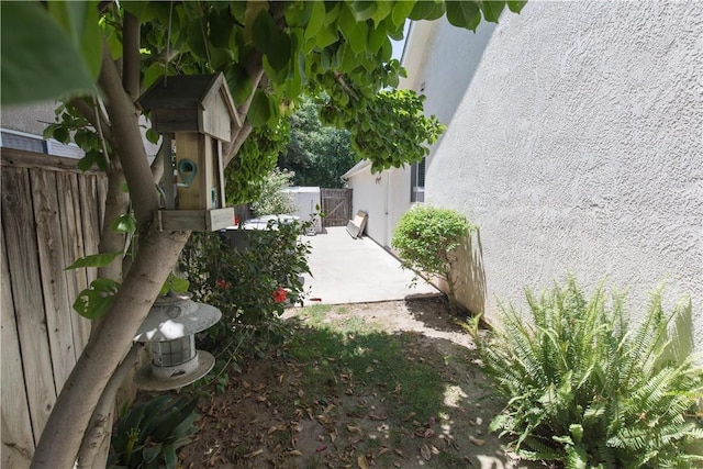 337 W Trenton Ave, Clovis, CA 93619 - view of yard with a patio