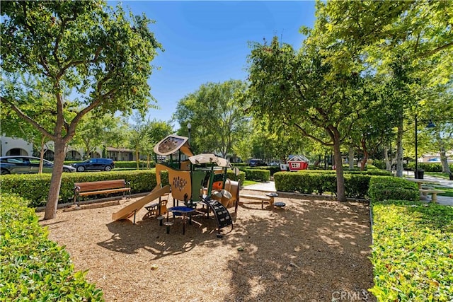 32 Perennial, Irvine, CA 92603 - view of communal playground
