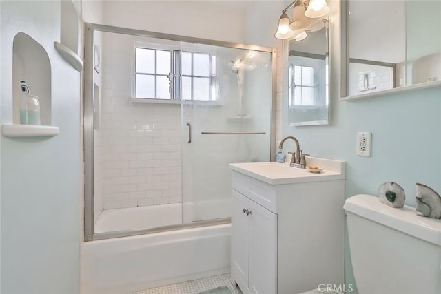2025 N Buena Vista St, Burbank, CA 91504 - full bathroom with plenty of natural light, toilet, vanity, and bath / shower combo with glass door