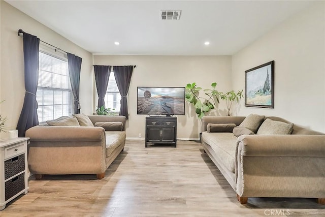 2025 N Buena Vista St, Burbank, CA 91504 - living room featuring light wood-type flooring, recessed lighting, and baseboards
