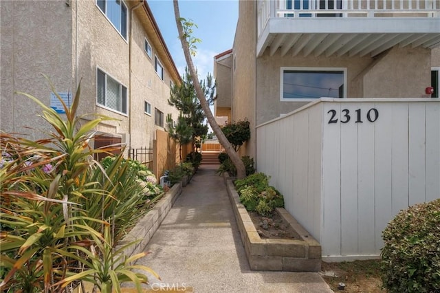 2310 Vanderbilt Ln Unit 4, Redondo Beach, CA 90278 - view of home's community