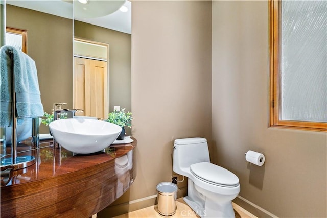 2340 Battering Rock Rd, Templeton, CA 93465 - half bath with toilet, baseboards, and vanity
