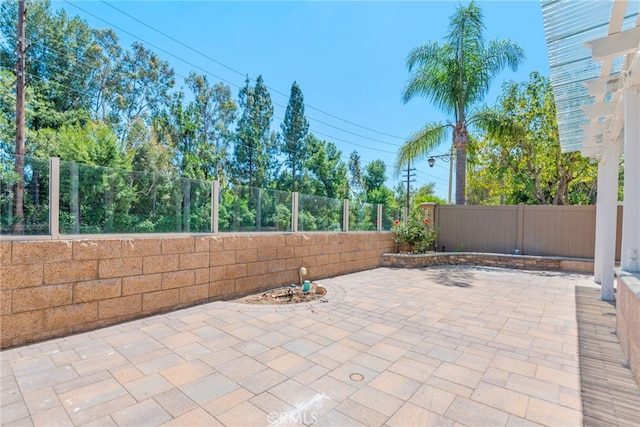 8180 E Brookdale Ln, Anaheim Hills, CA 92807 - fenced backyard with a patio area