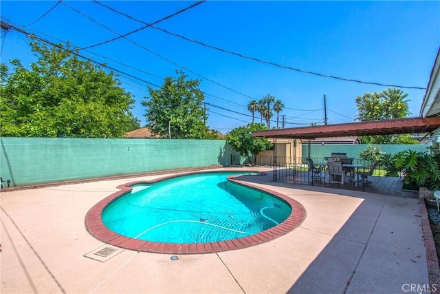 3071 Belle St, San Bernardino, CA 92404 - view of pool with a fenced backyard and a patio area