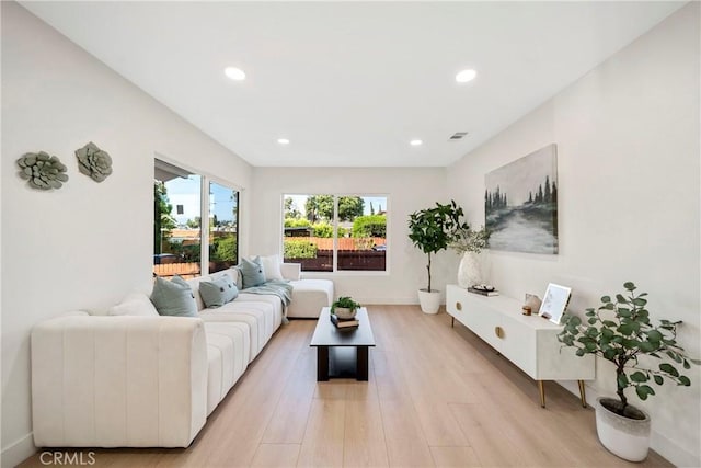 2250 Dorris Pl, Los Angeles, CA 90031 - living room featuring recessed lighting, light wood-style floors, and baseboards