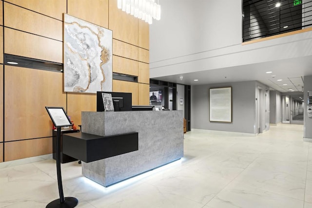 425 W Beech St Unit 227, San Diego, CA 92101 - reception featuring recessed lighting and a towering ceiling