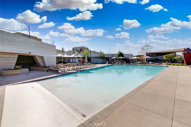484 Chorus, Irvine, CA 92618 - community pool with a patio
