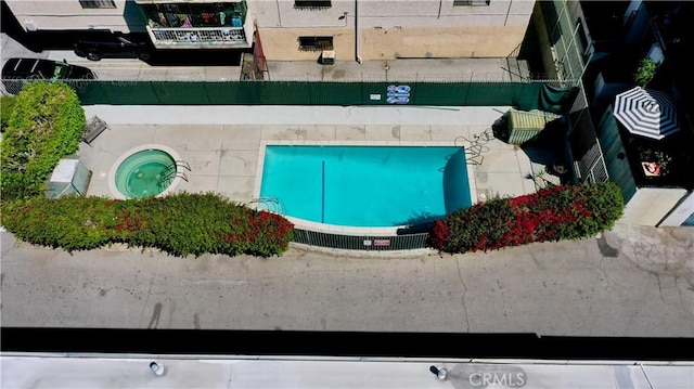 9047 Langdon Ave Unit 28, North Hills, CA 91343 - bird's eye view of a pool area