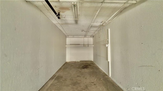 9047 Langdon Ave Unit 28, North Hills, CA 91343 - view of garage