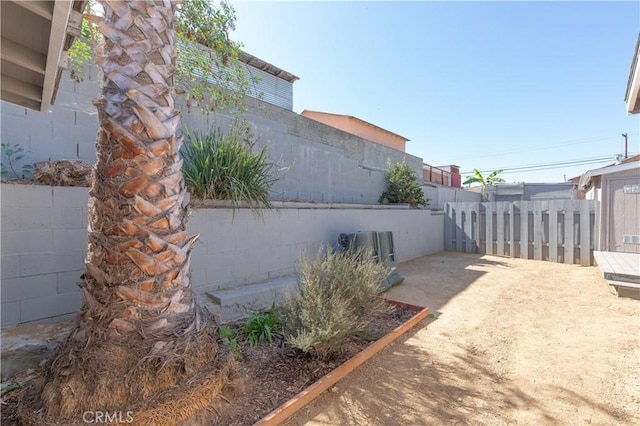 134 Palm Ave, National City, CA 91950 - view of yard