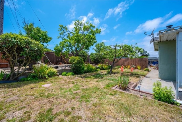 4038 Dartmouth Ln, Santa Maria, CA 93455 - view of yard
