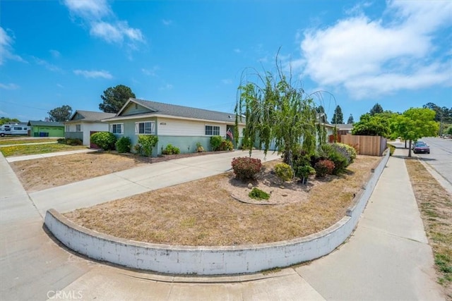 4038 Dartmouth Ln, Santa Maria, CA 93455 - single story home featuring concrete driveway