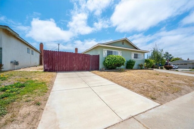 4038 Dartmouth Ln, Santa Maria, CA 93455 - ranch-style house featuring stucco siding