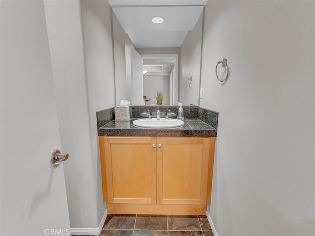 5637 Como Cir, Woodland Hills, CA 91367 - bathroom with baseboards and vanity