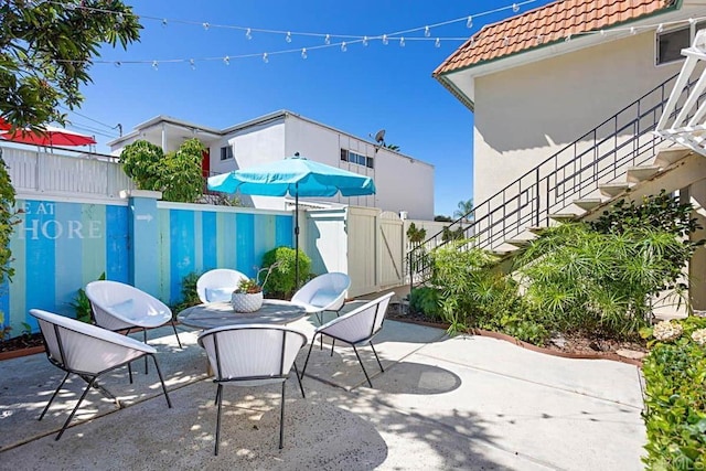 181719 Coast Blvd, Del Mar, CA 92014 - fenced backyard featuring stairs and a patio area